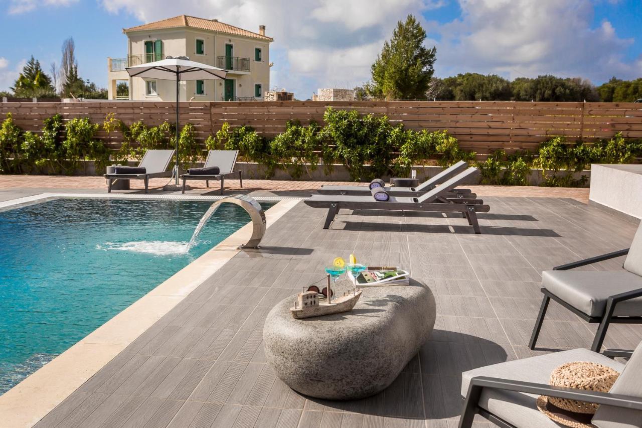 Artemon New Luxury Villa