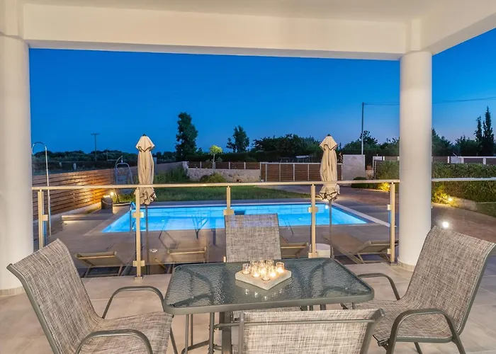 Artemon New Luxury Villa